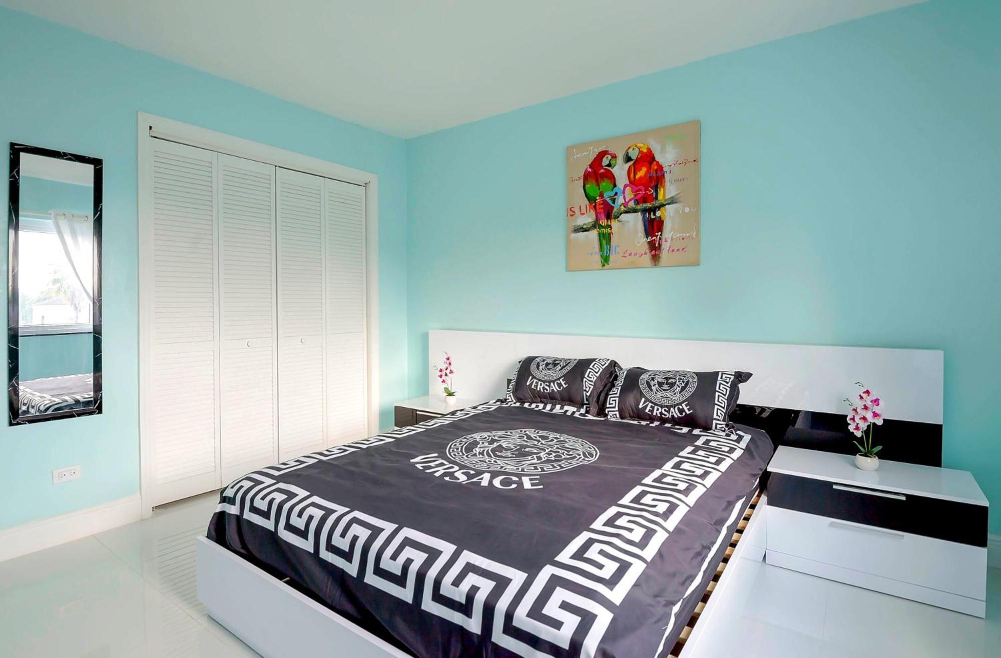 Apartment In Downtown At The Beach 나사우 외부 사진