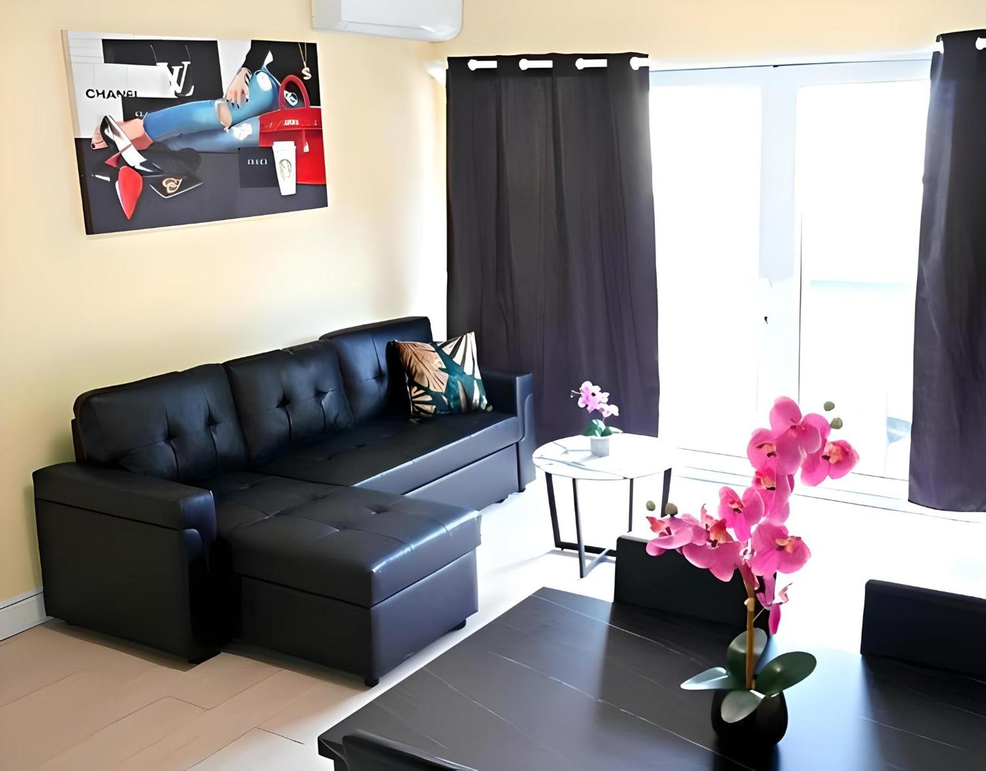 Apartment In Downtown At The Beach 나사우 외부 사진